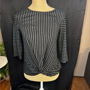 W5 Anthropologie Women's Top Sz S Black & Grey Striped 3/4 Sleeve Knot Front